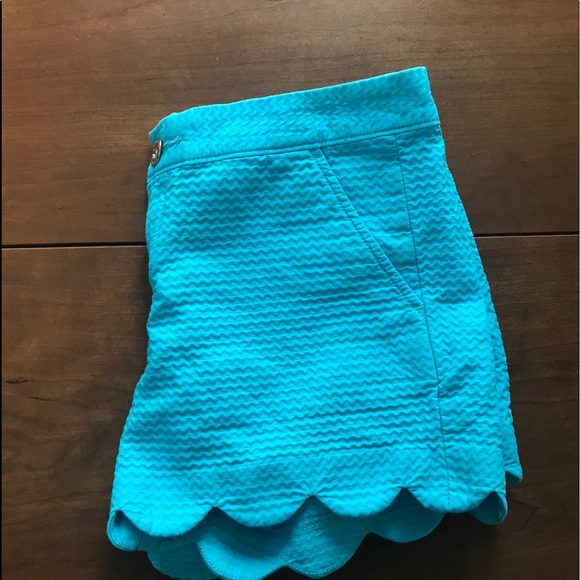 Lilly Pulitzer Blue Shorts - Picture 2 of 3
